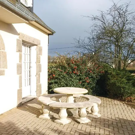 4 Bedroom Cozy In Hébergement de vacances *