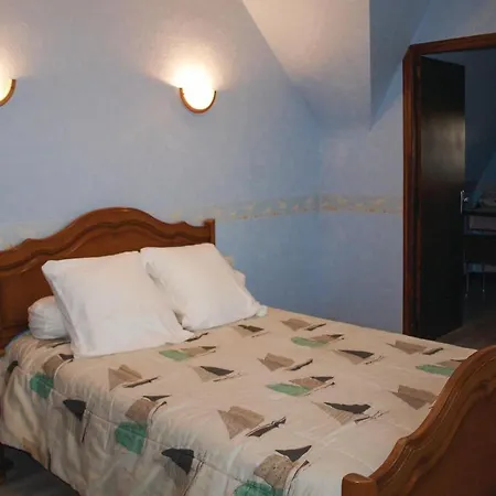4 Bedroom Cozy In * Yvias